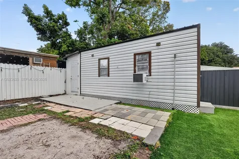 1485 NW 57th Street Miami FL 33142