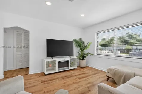 1485 NW 57th Street Miami FL 33142
