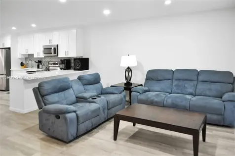 1021 Mockingbird Lane Plantation FL 33324