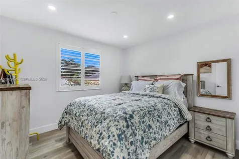 11765 SW 91st Terrace Miami FL 33186