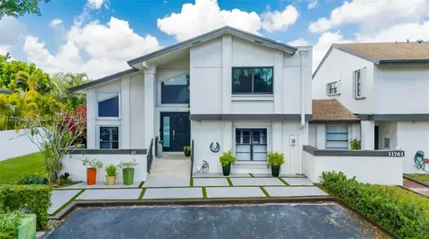 11765 SW 91st Terrace Miami FL 33186