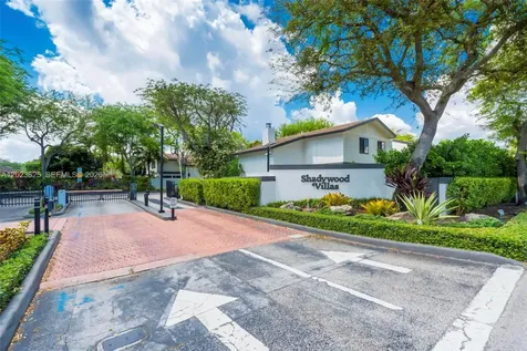11765 SW 91st Terrace Miami FL 33186