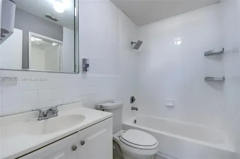 3021 W 76th Street Hialeah FL 33018