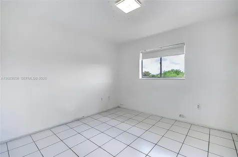 3021 W 76th Street Hialeah FL 33018