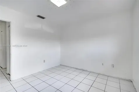 3021 W 76th Street Hialeah FL 33018