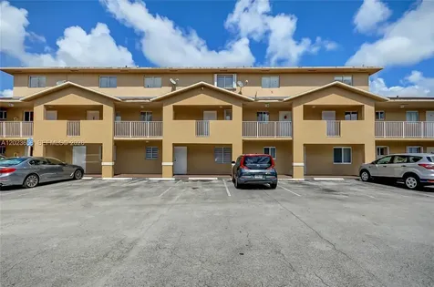 3021 W 76th Street Hialeah FL 33018