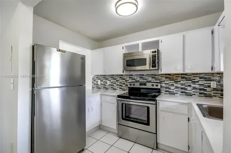 3021 W 76th Street Hialeah FL 33018