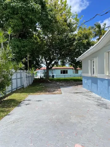 1225 NW 189th Terrace Miami Gardens FL 33169