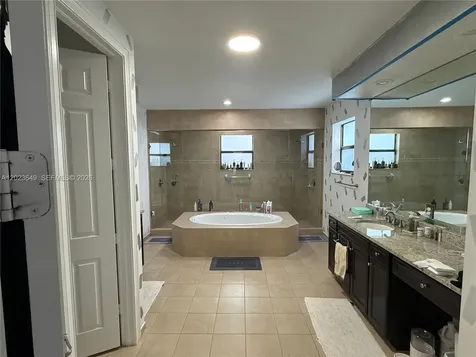 9907 NW 87th Terrace Doral FL 33178