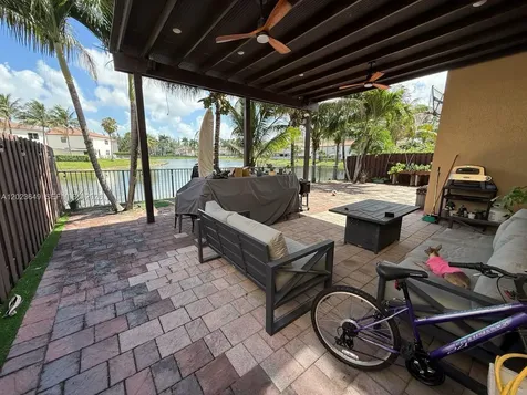 9907 NW 87th Terrace Doral FL 33178
