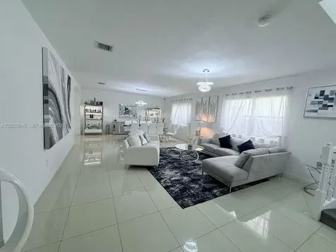 9907 NW 87th Terrace Doral FL 33178