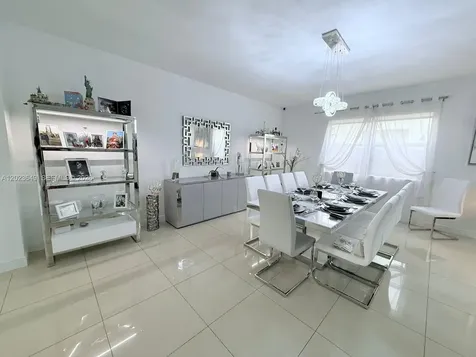 9907 NW 87th Terrace Doral FL 33178