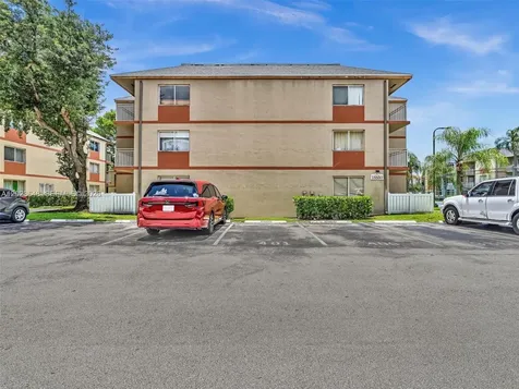 18850 NW 57th Avenue Hialeah FL 33015