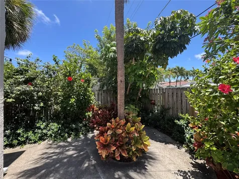 1910 NE 5th Street Deerfield Beach FL 33441