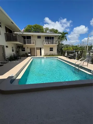 1910 NE 5th Street Deerfield Beach FL 33441