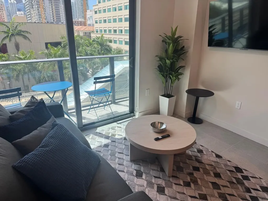 121 NE 5th Street Miami FL 33132
