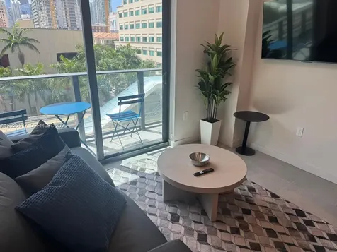121 NE 5th Street Miami FL 33132