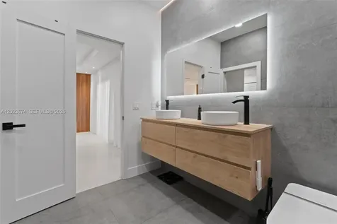 4014 SW 144th Place Miami FL 33175