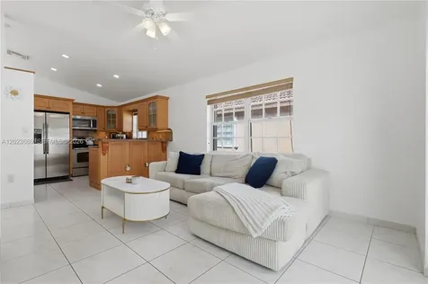17655 SW 6th Street Pembroke Pines FL 33029