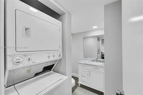 8405 NW 61st Street Tamarac FL 33321