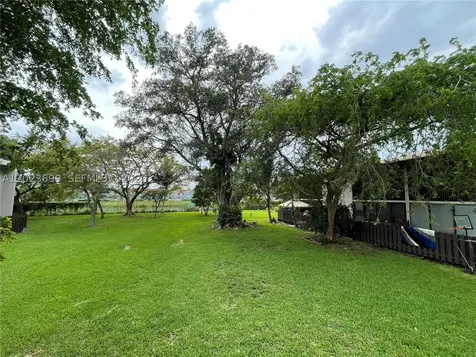 10370 SW 220th Street Cutler Bay FL 33190