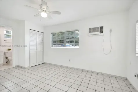 877 W 33rd Street Hialeah FL 33012