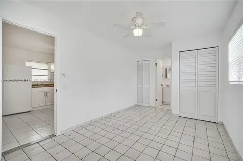 877 W 33rd Street Hialeah FL 33012