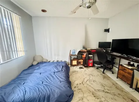 10904 NW 7th Street Miami FL 33172