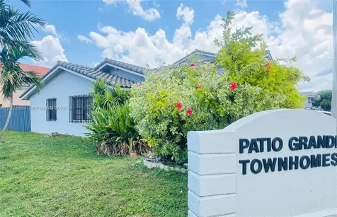 10904 NW 7th Street Miami FL 33172