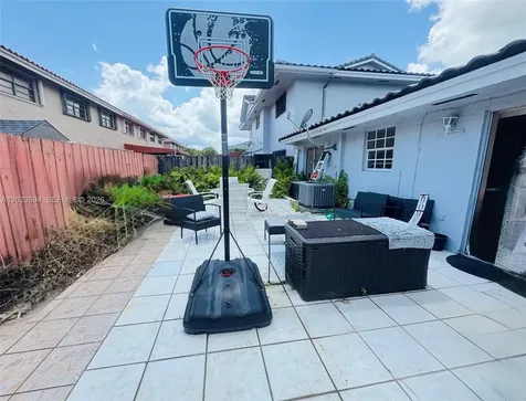 10904 NW 7th Street Miami FL 33172