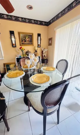 10904 NW 7th Street Miami FL 33172