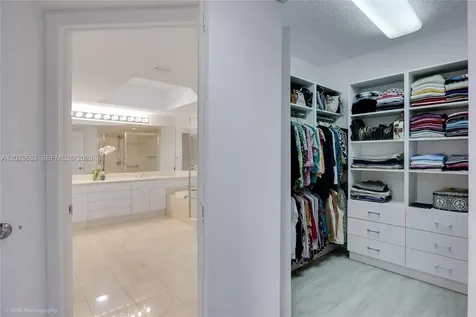 21205 Yacht Club Drive Aventura FL 33180