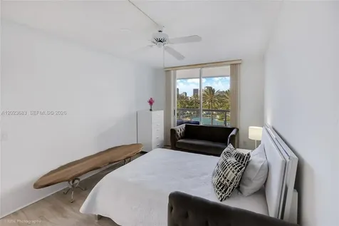 21205 Yacht Club Drive Aventura FL 33180