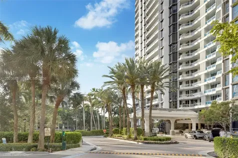 21205 Yacht Club Drive Aventura FL 33180