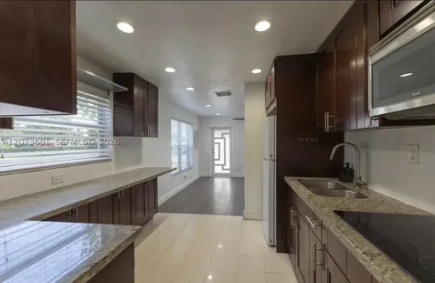 5771 SW 38th Court Davie FL 33314
