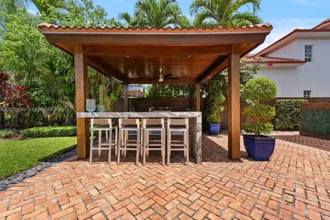 11163 NW 71st Terrace Doral FL 33178