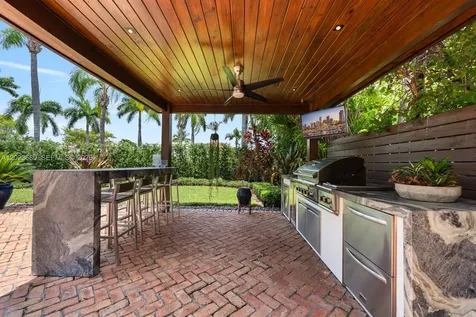 11163 NW 71st Terrace Doral FL 33178