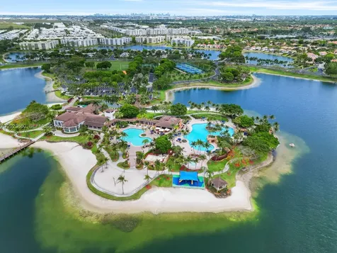 11163 NW 71st Terrace Doral FL 33178