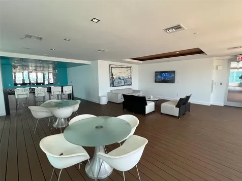 55 SE 6th Street Miami FL 33131