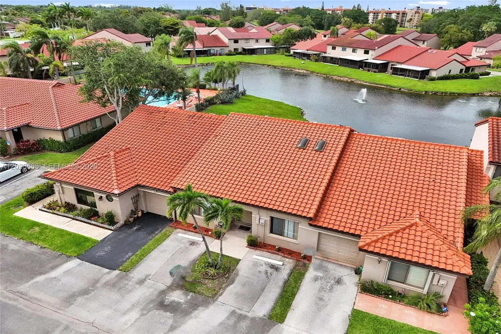 3273 W Inverrary Boulevard W Lauderhill FL 33319