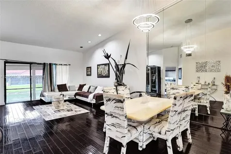 3273 W Inverrary Boulevard W Lauderhill FL 33319
