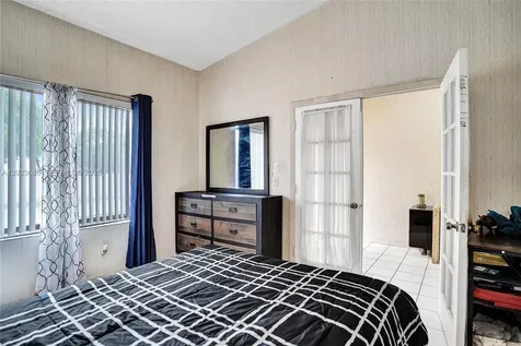 3273 W Inverrary Boulevard W Lauderhill FL 33319