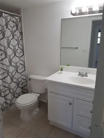 606 W 81st Street Hialeah FL 33014