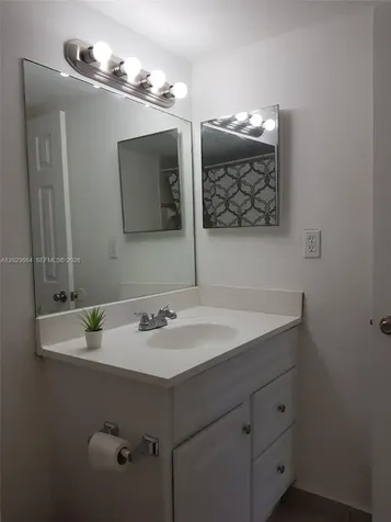 606 W 81st Street Hialeah FL 33014