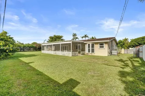 8521 SW 86th Court Miami FL 33143