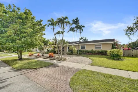 8521 SW 86th Court Miami FL 33143
