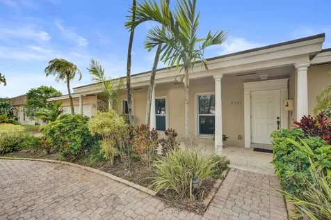 8521 SW 86th Court Miami FL 33143