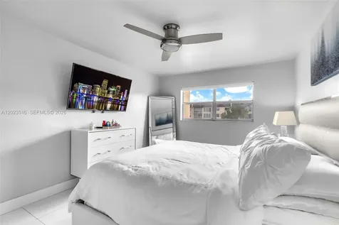 8881 Sunrise Lakes Boulevard Sunrise FL 33322