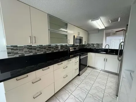 1137 NW 123rd Court Miami FL 33182