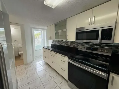 1137 NW 123rd Court Miami FL 33182